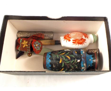 Two Silver thimbles, novelty leg comb plus other items
