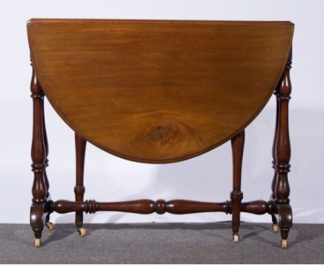 Victorian walnut Sutherland table, oval top with a moulded edge, two fall leaves, turned gate legs, drop 83cm x 124cm, maximu