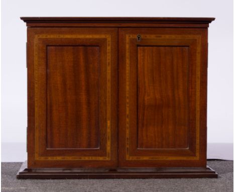 Edwardian mahogany smoking cabinet, rectangular hinged top with satinwood crossbanding, boxwood and ebony stringing, folding 