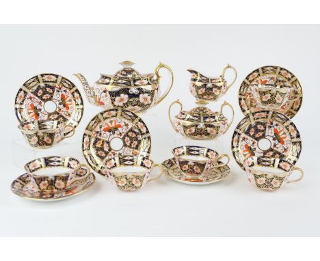 Royal Crown Derby imari tea service, circa 1912/13/14, pattern 2451, comprising oval lidded teapot, height 11.5cm, lidded suc