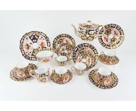 Royal Crown Derby old imari composite tea service, pattern 2451, date codes for circa 1901-39, comprising lidded teapot, suga