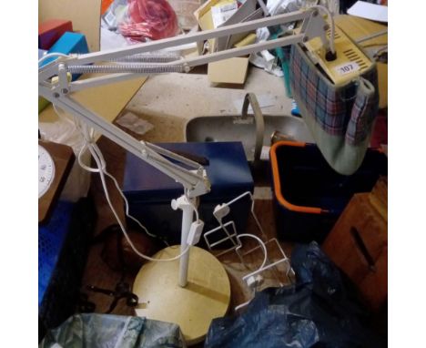 Large angle poise lamp