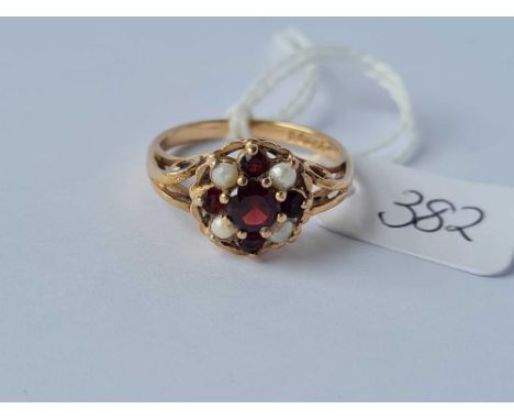 A garnet &amp; pearl cluster ring in 9ct mount size N 3.1g inc