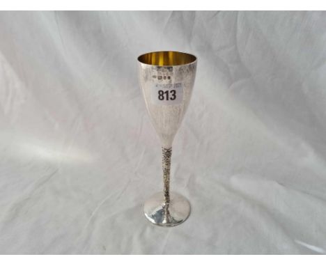 Stuart Devlin. A stylish goblet with hammered and textured finish - 8" high - 195 g.