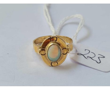 An opal 14k dress ring size K 3.1g inc