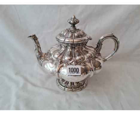 A Victorian Elkington lobed teapot 