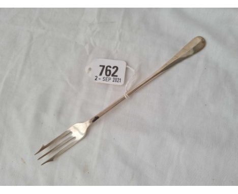A hanovarian pattern three prong pickle fork - 1964