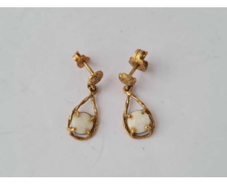 A pair of opal earrings 9ct - 1.9 gms 