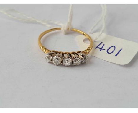 A EARLY FIVE STONE DIAMOND RING 18 CT GOLD SIZE R - 2.2 GMS 