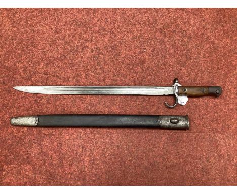 WWI Scarce British Pattern 1907 Bayonet with Hooked Quillon and Scabbard, bayonet manufacturer mark 'EFD ' (Enfield) with mil