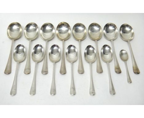 Silver rat tail pattern table flatware, comprising; a soup spoon, Sheffield 1925, a soup spoon, Sheffield 1920, six soup spoo