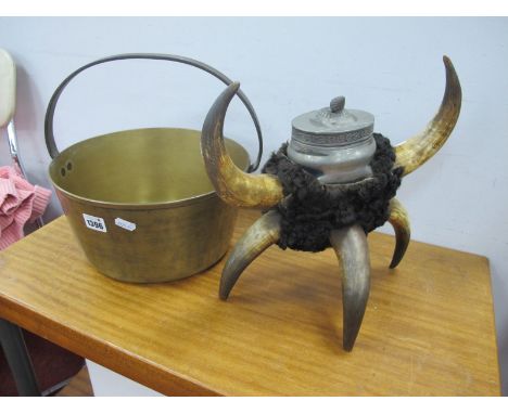 A XIX Century Snuff Mull, with five horns, plated box (rubbed); together with a XIX Century brass jam pan.