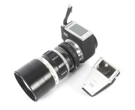 Leitz Wetzlar Vario-Elmar-R f4.5 75-200lens with front and rear caps and an E55 UVA filter. 3138637 (R4 mount)