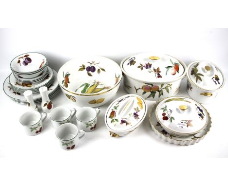An assortment of Royal Worcester ceramics. To include lidded tureens, tea cups and dinner plates, some being Evesham Vale pat