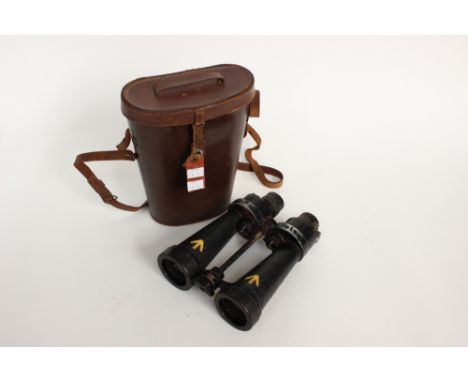 WW2 British Barr & Stroud Binoculars 7x CF41 marked with yellow Broad Arrow. Complete with leather carrying case.