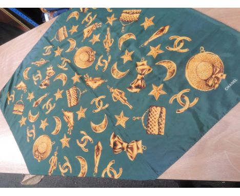 Vintage green scarf bearing the Chanel label, 100% silk made in Paris.