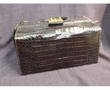 Vintage doctors type bag having clasp fastening and internal pockets . Great condition