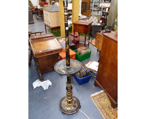 AN EARLY 20th.C.CHINOISERIE DECORATED STANDARD LAMP.