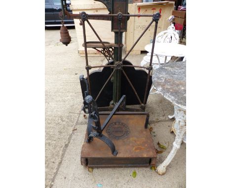 A VINTAGE CAST IRON SET OF UPRIGHT SACK SCALES BY DEGRAVE SHORT &amp; Co.LONDON RETAINING SOME ORIGINAL PAINTED DECORATION. H