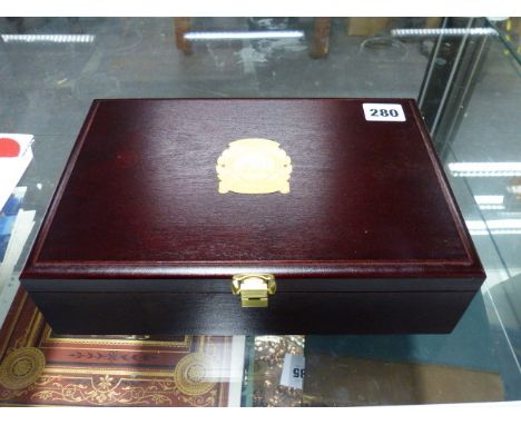 A BACHMANN LIMITED EDITION ooGAUGE RAILWAY LOCOMOTIVE AND TENDER, A1 CLASS TORNADO 2001, IN WOODEN BOX WITH CERTIFICATES.