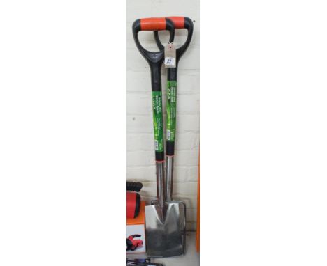 A new stainless steel border spade and border fork 