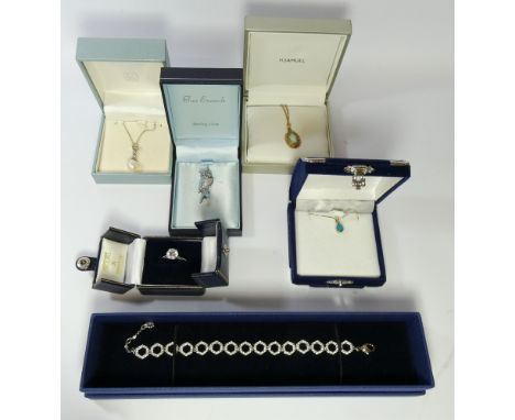 9ct gold Wedgwood plaque pendant, Swarovski panel bracelet, enamel owl brooch and other items including large CZ ring.