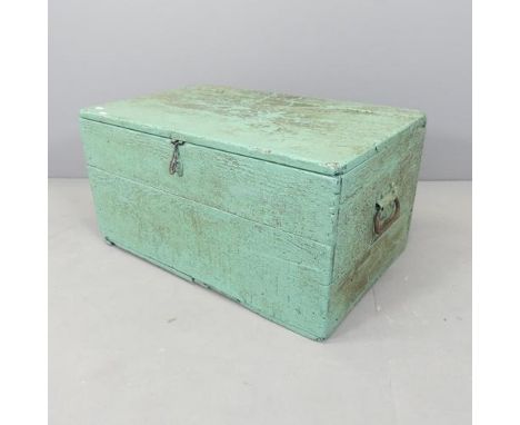 A vintage painted pine trunk. 80x40x49cm.