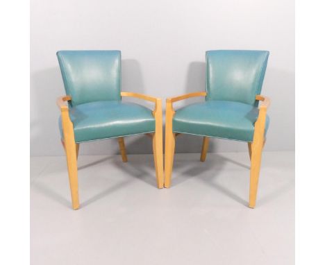 A pair of Design America Spinneybeck Knickerbocker Handrail chairs in the manner of Gilbert Rohde, Knoll, 1980s with maple fr