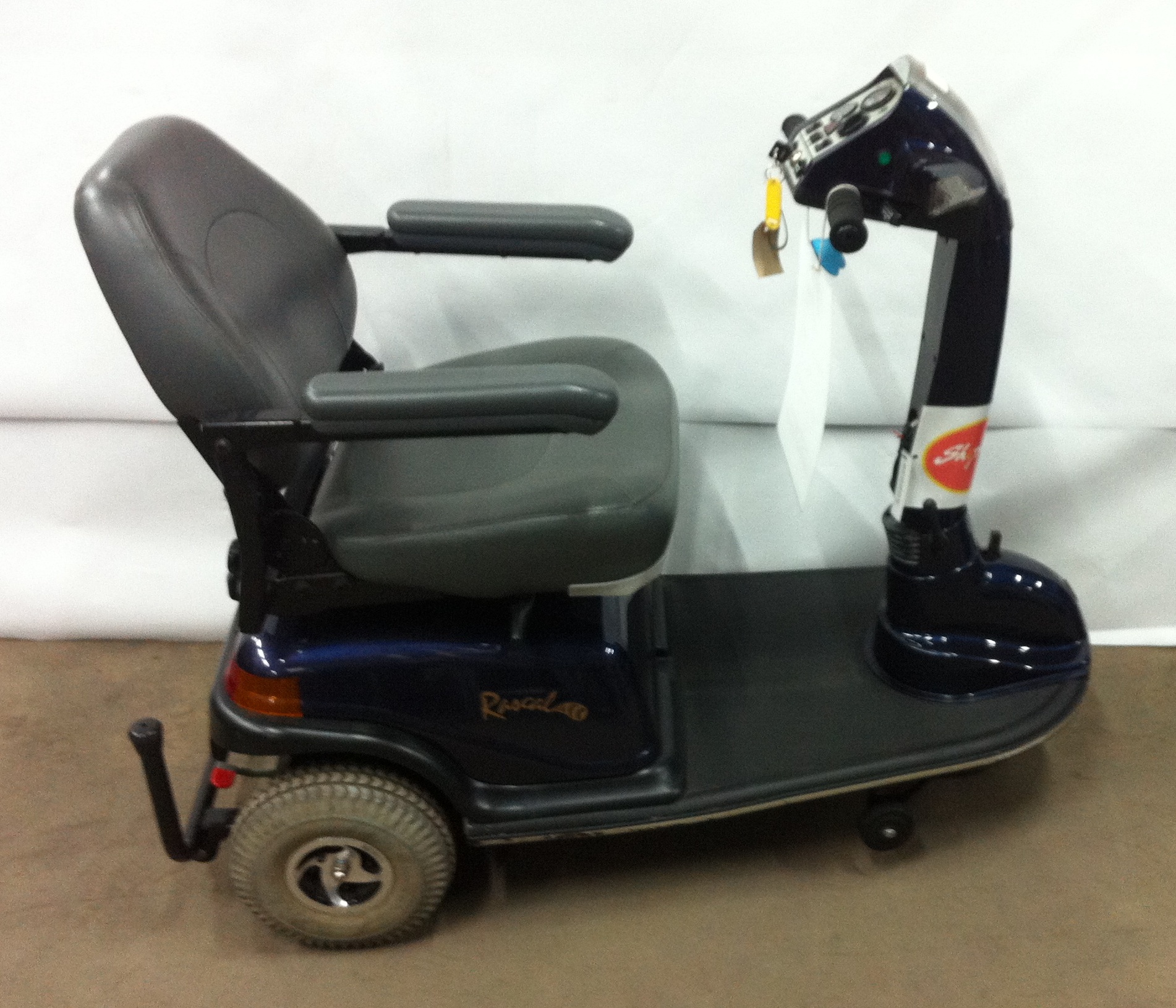 Rascal 600T 3 wheel mobility scooter with interchangeable front