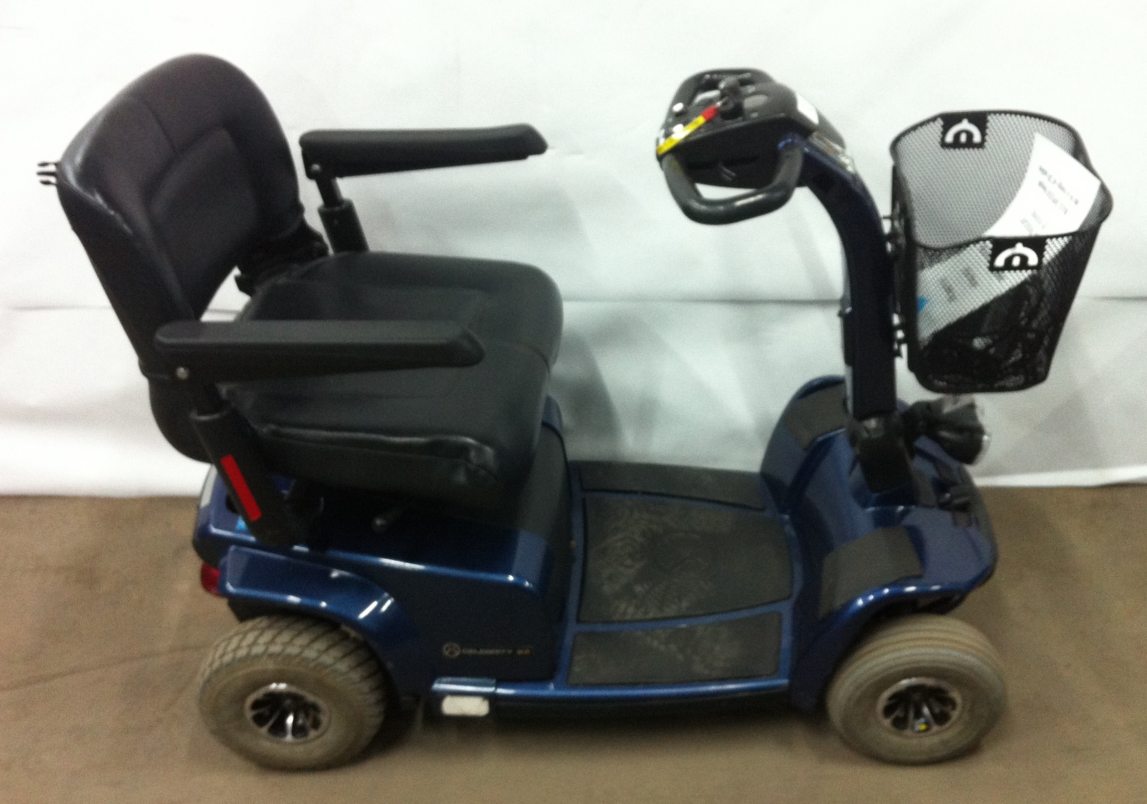 Pride Celebrity X 4 wheel mobility scooter. Colour BlueWeight Capacity