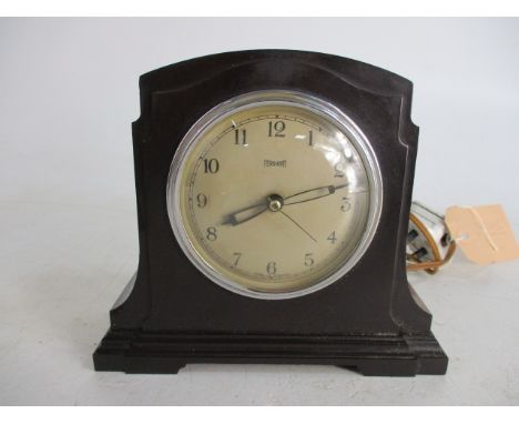 Ferranti Bakelite art deco electric mantle clock. Working 