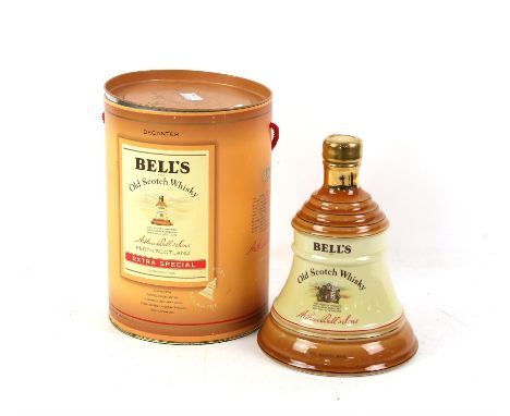 AMENDED DESCRIPTION - Bell's Extra Special Blended Scotch Whisky in coffee and cream Wade ceramic decanter. 75cl, 43% volume,