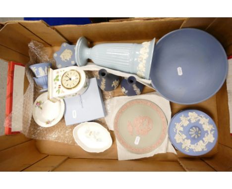 A job lot collection of various Wedgwood items - including large Wedgwood light blue Jasper bowl, dark blue vases, clock, tri