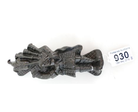 Cast Iron door knocker in the form of a Scotsman in kilt, height 16cm