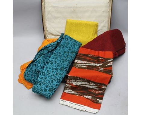 A VINTAGE SUITCASE CONTAINING A SELECTION OF ORIGINAL TIBOR REICH UPHOLSTERER'S MATERIAL, some textured, some printed 