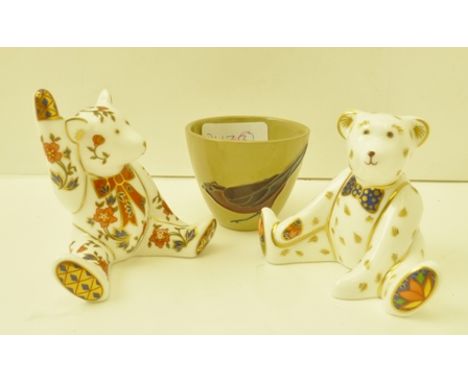 TWO ROYAL CROWN DERBY CERAMIC TEDDY BEARS, decorated in the Imari palette, tallest 7cm high, together with a MOORCROFT SAKI C