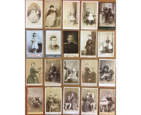 * Cartes de Visite. A large collection of approximately 500 cartes de visite and some cabinet cards, mostly c.1860/1870s, the