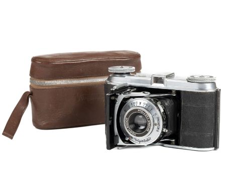 * Folding cameras. Selection of folding cameras, including a Voigtlander Vito with Skopar 50mm f/3.5 lens, Prontor II shutter