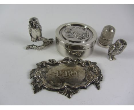 Two silver owl sculptures, box with owl embossed lid, port label and thimble  hallmarked or stamped 925 Condition Report Clic