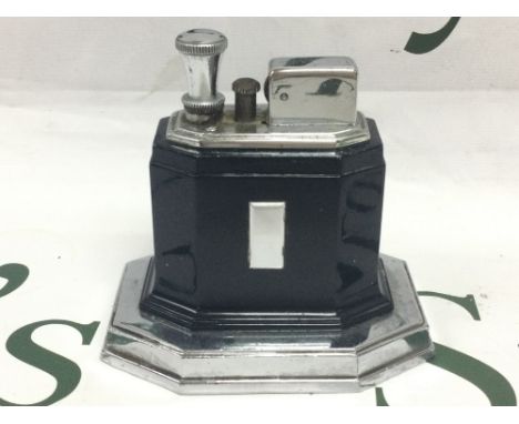 A rare vintage lighter Ronson Art Deco touch tip. 9cm tall