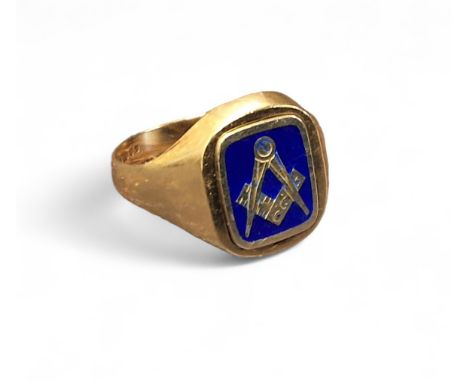 A 9ct gold &amp; enamel Masonic swivel signet ring,&nbsp;blue enamel set with gold square and compass motif to one side, the 