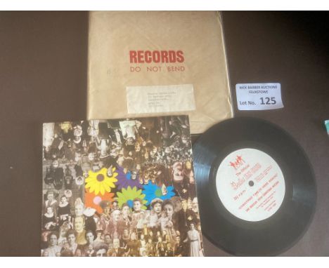 Records : THE BEATLES Xmas Flexi disc 1968 LYN1743 - with superpix insert- please note the image is correct it has a wrong lo