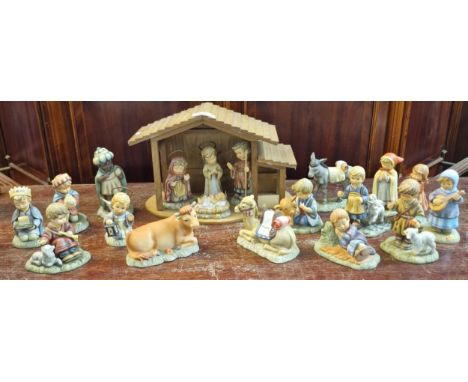 Berta Hummel Christmas Nativity Set featuring: nineteen figures, figure groups and animals. With COA.  (B.P. 21% + VAT)