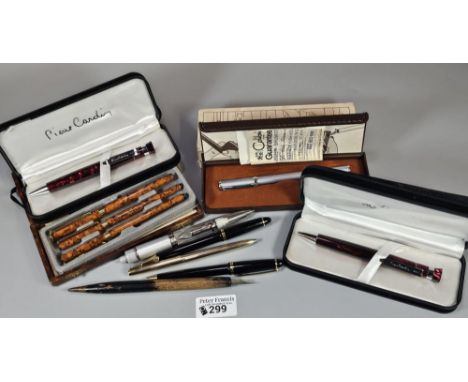 Box of assorted vintage and other pens to include: Colibri of London, set of German marble finish pens in leather box, Pierre