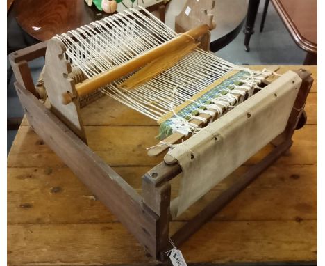 Vintage table top weaving loom. 52x55cm approx.  (B.P. 21% + VAT)
