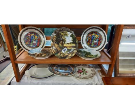 A quantity of collectors cabinet plates including 3 Constable including The Haywain