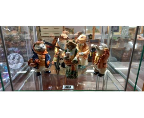 5 Rye Cinque Ports pottery animal figures including Hedgehog, Mole, Toad, Rat and Otter