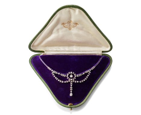 Diamantcollier «Sommernachtsball» im Garland Style  Juwelier Koch, Frankfurt a.M./Baden-Baden um 1900/10. Platin und RG 18 Kt