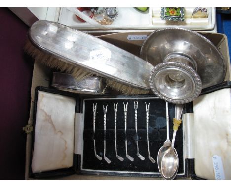 A Set of Six Novelty Hallmarked Silver Golf Club Cocktail Sticks, a hallmarked silver backed brush, British Empire Exhibition