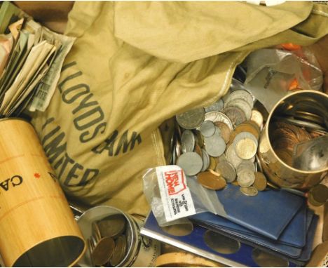 Various coins, Britain's first decimal sets, various others, half penny's, penny's, low denomination, quantity of World used 